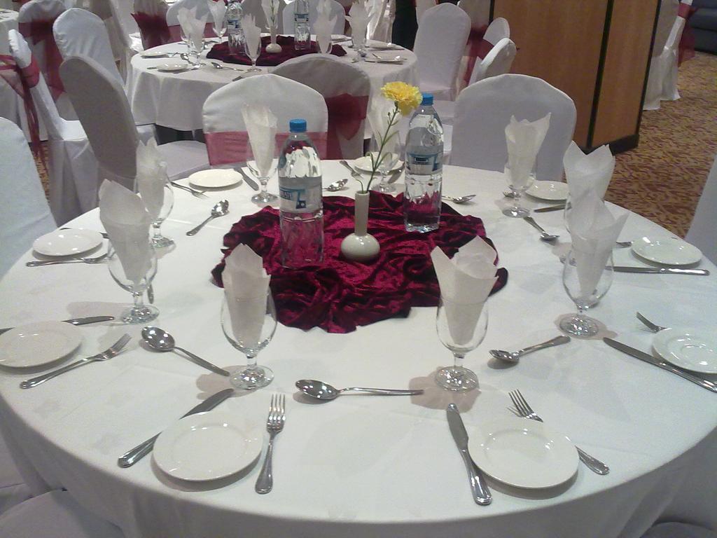 London Suites Hotel Dubai Exterior foto